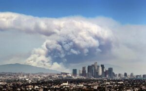 Will smoke from Southern California fires invade Las Vegas? – Yahoo