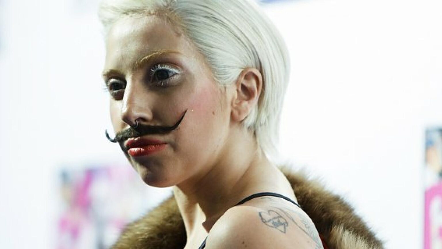 Lady Gaga cancels Las Vegas show due to bronchitis, says she feels ‘weak and ill’ – USA Today