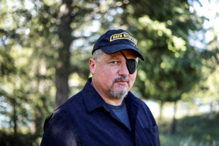 Oath Keepers founder Stewart Rhodes, fresh out of prison, appears at Trump Las Vegas rally – USA Today