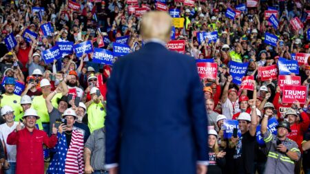 In Las Vegas, a fight rages for working class Nevada voters – BBC