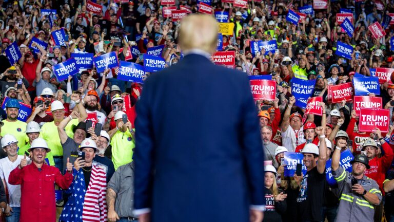 In Las Vegas, a fight rages for working class Nevada voters – BBC