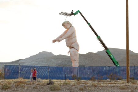 What about crowd size? 43ft nude Trump statue erected along Las Vegas highway – The Independent