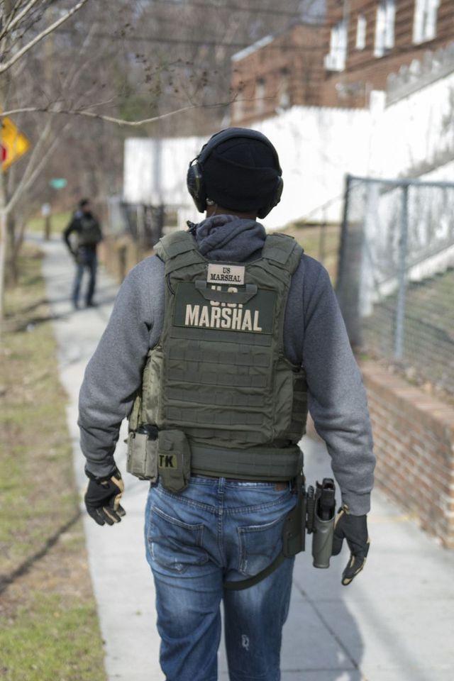 US Marshals Service deputies shoot fugitive near Las Vegas Strip – Las Vegas Review-Journal