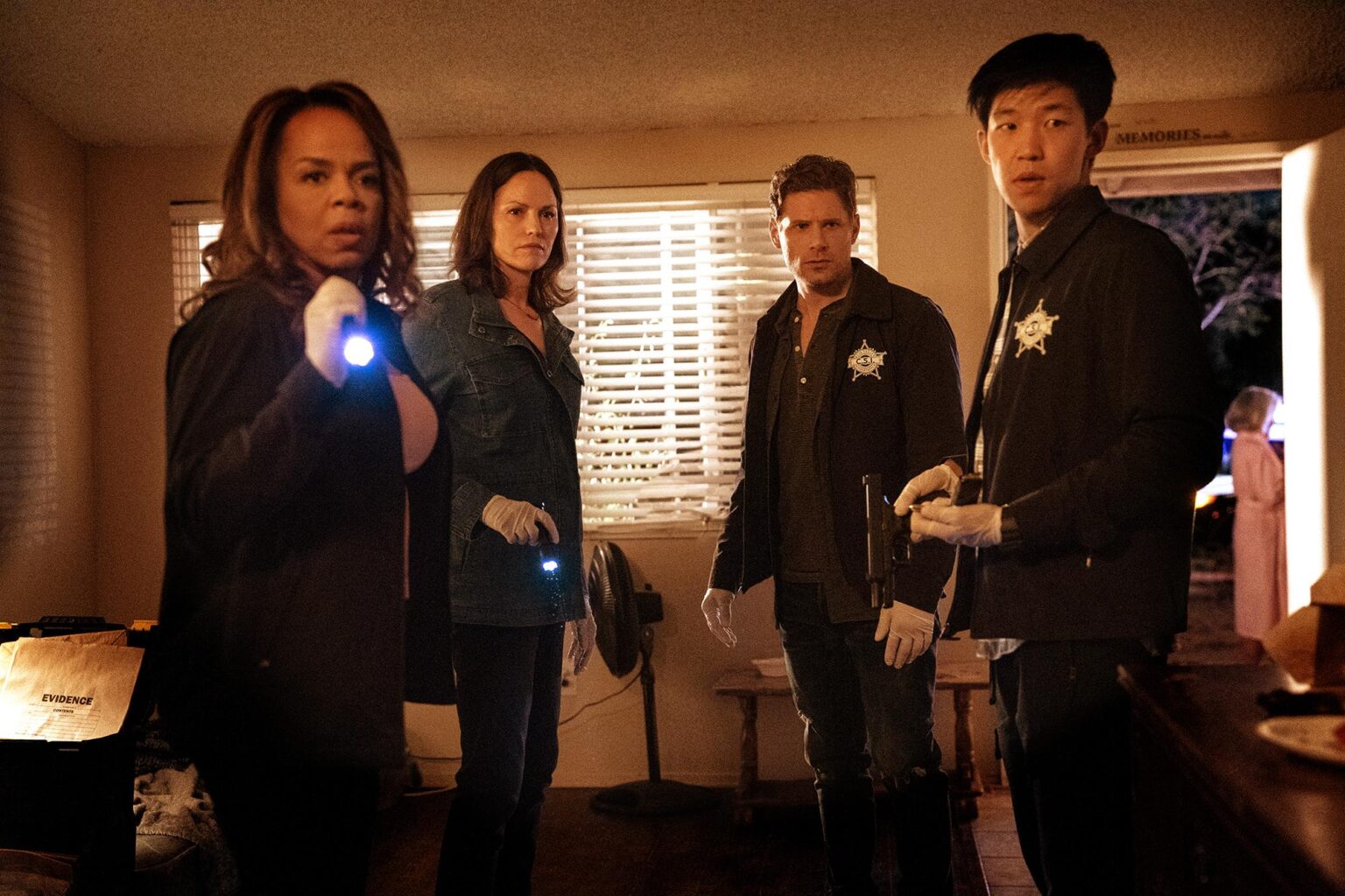 ‘CSI’ to return in Vegas sequel with original stars William Petersen and Jorja Fox – USA Today