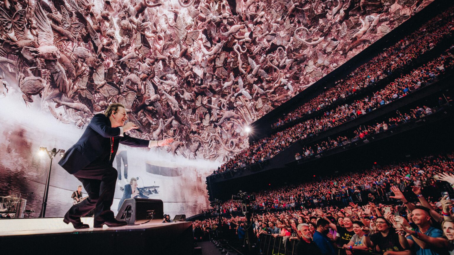 Las Vegas Sphere concerts: All the bands that are playing and how to get tickets – Yahoo
