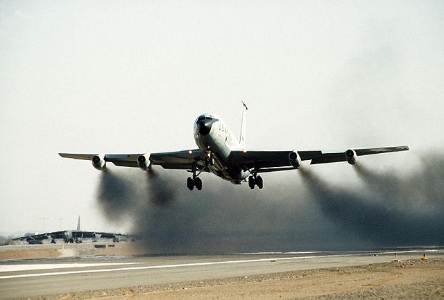 Watch: Smoke seen from plane engine after takeoff from Las Vegas – BBC