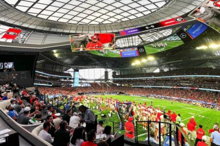 Inside viral sports bar Cosm with college football broadcasts that make you feel like you’re in the end zone – USA Today