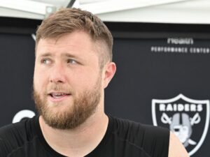Las Vegas Raiders solve a problem before it arises by signing franchise cornerstone to hefty contract extension – A to Z Sports