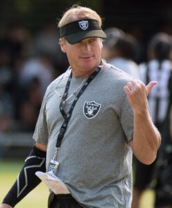 Former Raiders Head Coach Attends Chiefs Training Camp Practice – Sports Illustrated