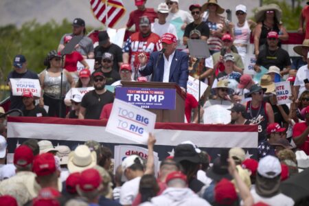 ‘Such an unexpected surprise’: Hundreds of Trump supporters show up for Las Vegas rally – Las Vegas Review-Journal