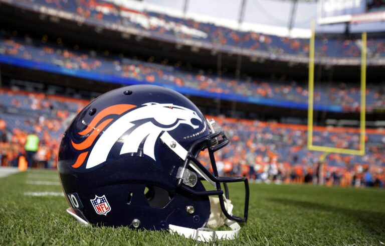 Denver Broncos at Las Vegas Raiders: Predictions, picks and odds for NFL Week 12 game – USA Today