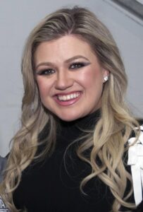 Kelly Clarkson Says Ex-Husband Is Ill, Postpones Las Vegas Shows – MSN
