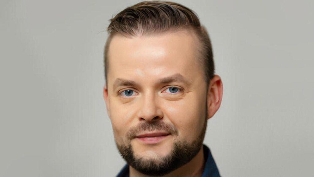 Top Israeli Cybersecurity Official Arrested in US Pedophilia Sting Despite Denials Despite denials, documents confirm senior Israeli cyber official arrested in US pedophilia sting – Ynetnews