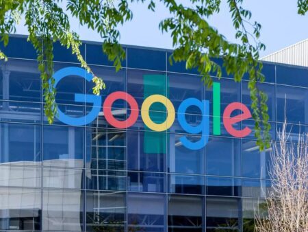 Google slashes business software prices for US federal agencies – Reuters