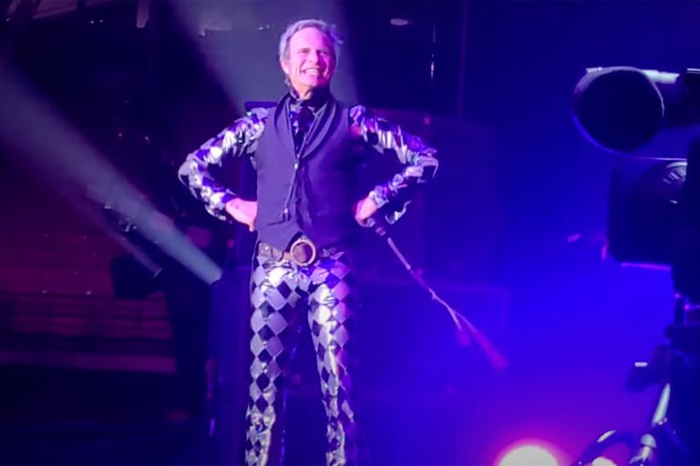 David Lee Roth cancels all farewell dates in Las Vegas due to COVID concerns – USA Today