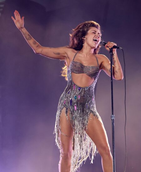 Watch Miley Cyrus shout ‘Free Britney!’ during ‘Party in the U.S.A.’ performance – Entertainment Weekly