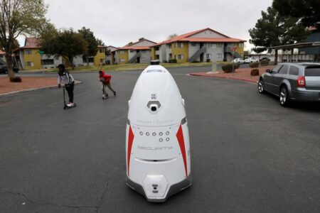 Robocop? Las Vegas apartments see success from crime-fighting robot patrolling complex – KSNV