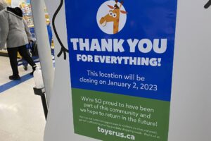 Toys R Us to close or sell all US stores – Las Vegas Review-Journal
