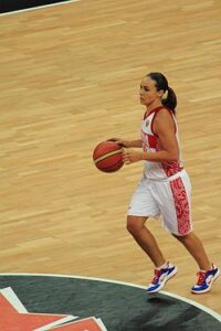 Aces’ Becky Hammon Cites Caitlin Clark Amid Passionate State of the WNBA Speech – Sports Illustrated