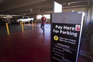 Do any Vegas casinos have free parking? See which hotels still do – USA Today