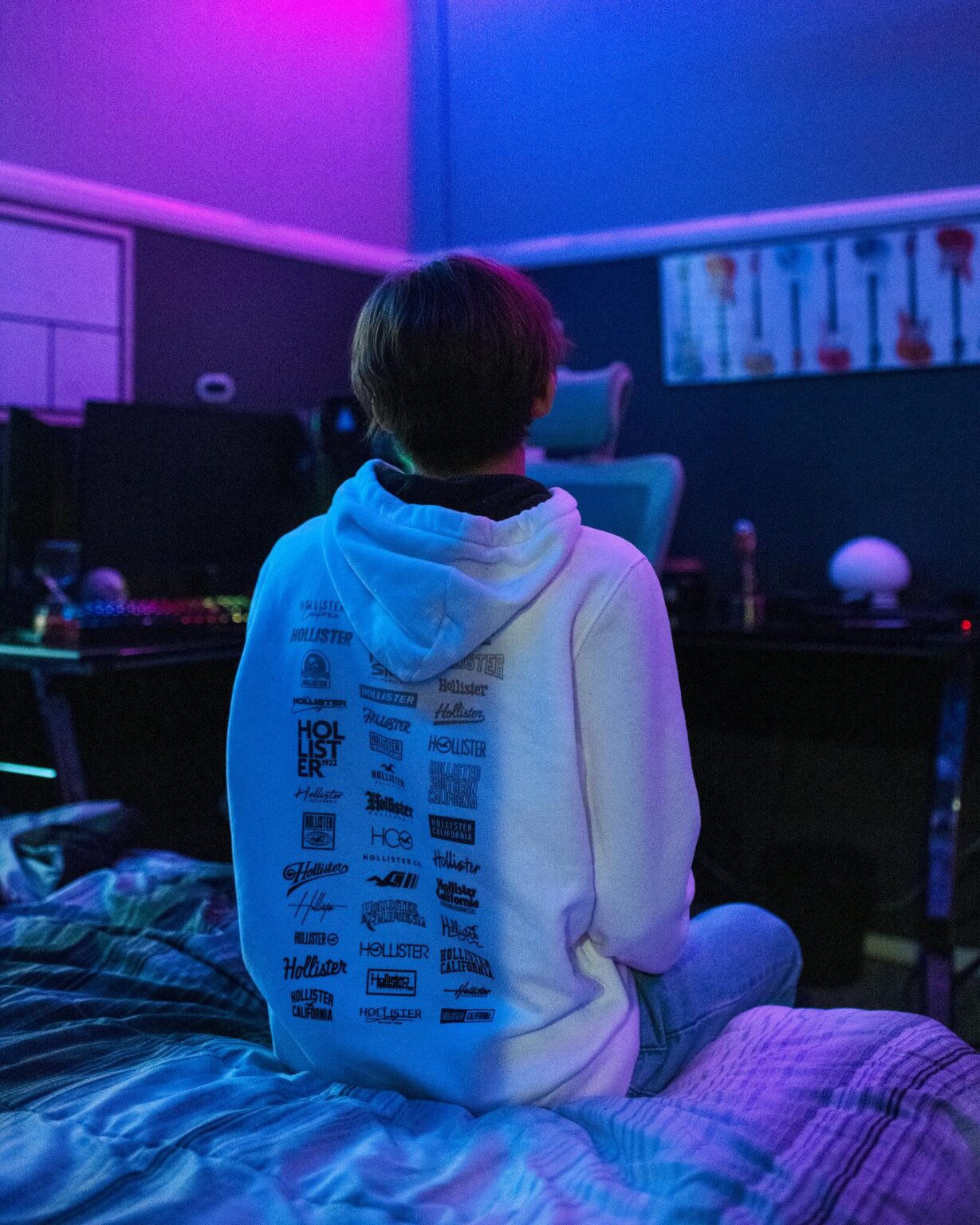 Tragic Loss: 12-Year-Old Las Vegas Sixth Grader Takes Own Life After Enduring Relentless School Bullying Las Vegas sixth grader, 12, commits suicide after constant bullying at school: family – New York Post