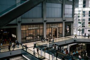 Meet the Malls and Immersive Districts Driving Retailtainment Growth, From New Jersey to Las Vegas – Us Weekly