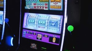 A tourist spent $5 on a Las Vegas slot. Minutes later, everything changed – Yahoo
