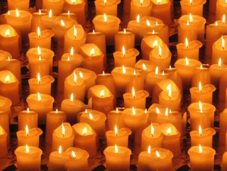 Las Vegas school hosts candlelight vigil for two girls lost to tragedies – KSNV Las Vegas school hosts candlelight vigil for two girls lost to tragedies – KSNV